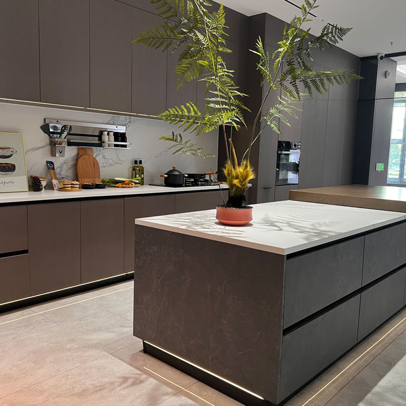 Modern laminate kitchen cabinets